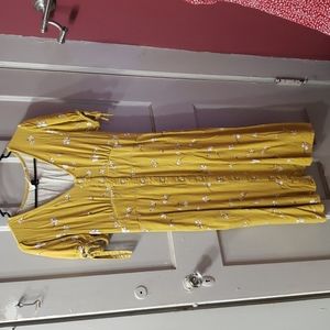 Dress Universal Thread , size large